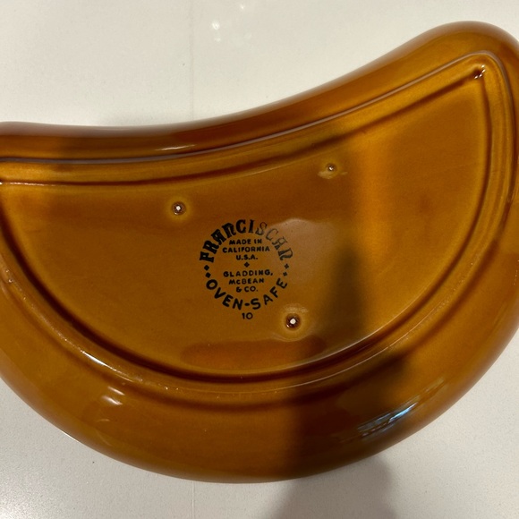 1 pitcher 1 plate Franciscan Wheat Pottery.Plate has a small chip. See picture. - Picture 2 of 3